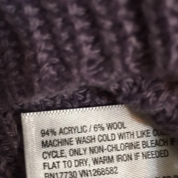 Size XXL  Lavender soft knit sweater - Picture 6 of 8